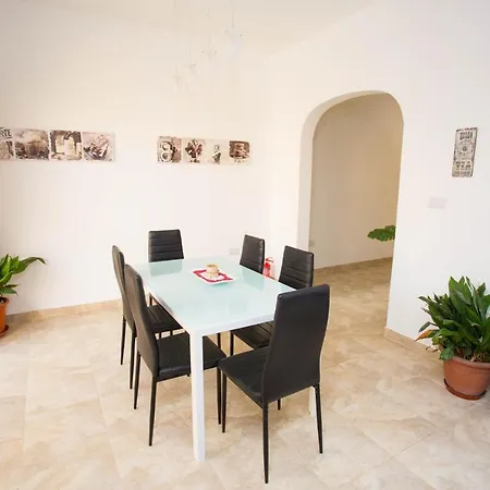 Gozo Island Vacation Home 度假居